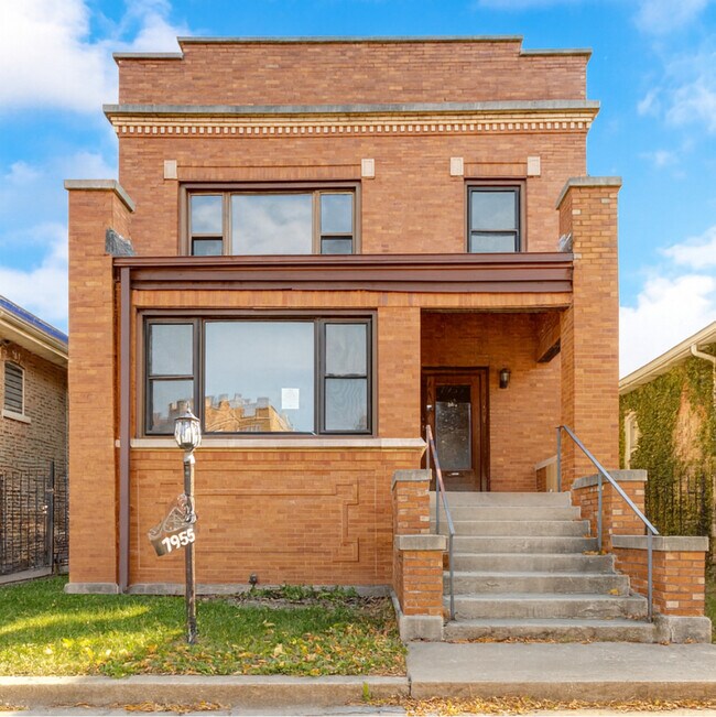 7955 S Elizabeth St, Chicago, IL 60620 - photo 2