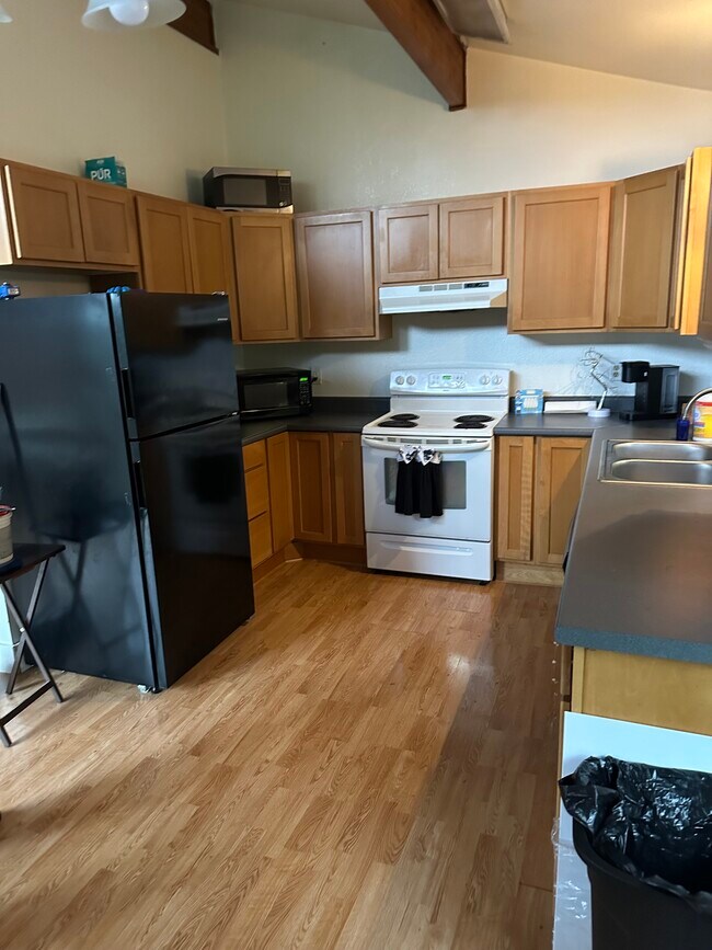 81 Phillips Ln unit B - Upper, Ketchikan, AK 99901 - photo 7