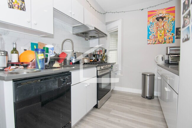 33 Long Ave unit 2, Allston, MA 02134 - photo 3