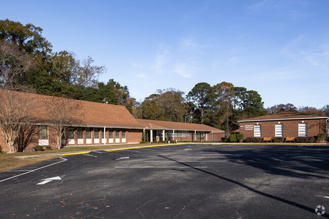 Adventist Christian Academy in West Ashley has pick up and drop off areas.