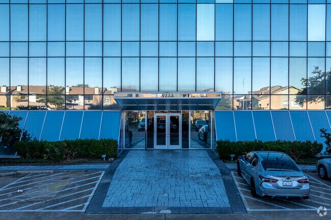 In the heart of Texas, Knowledge-First Academy shapes future leaders and thinkers.