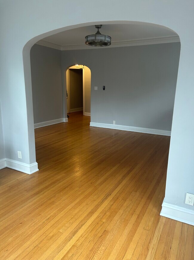 118 Keeney St unit Keeney 3W, Evanston, IL 60202 - photo 4