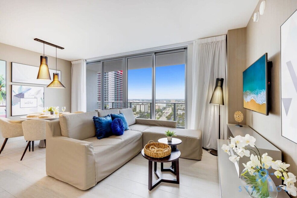 4112 Jimmy Buffett Mem Hwy unit ID1227206P, Hollywood, FL 33019 - photo 1