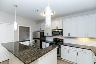 6215 Johns Creek Common, Johns Creek, GA 30097