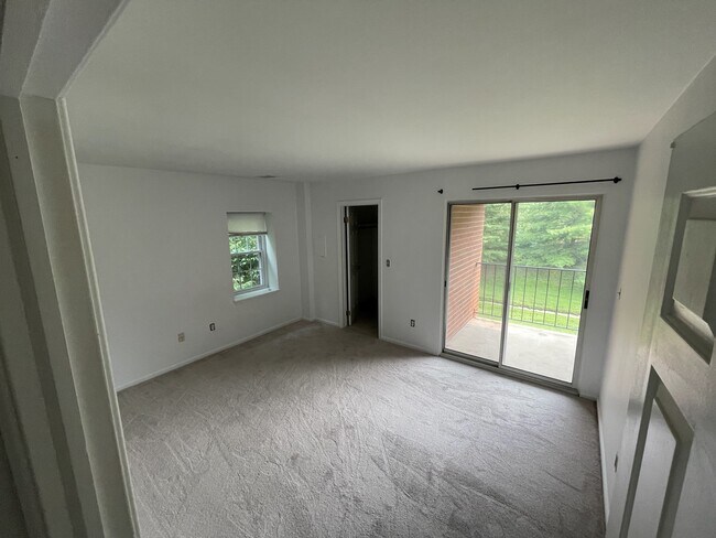 750 E Marshall St unit 105, West Chester, PA 19380 - photo 3