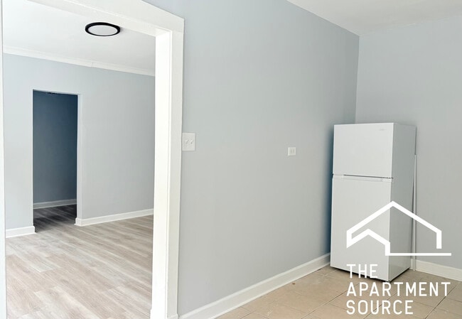 6228 S Western Ave unit 204, Chicago, IL 60636 - photo 3