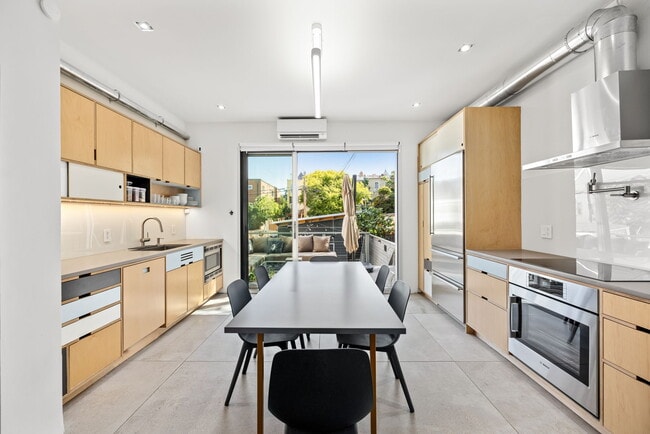 619 10th St NE unit 1, Washington, DC 20002 - photo 3