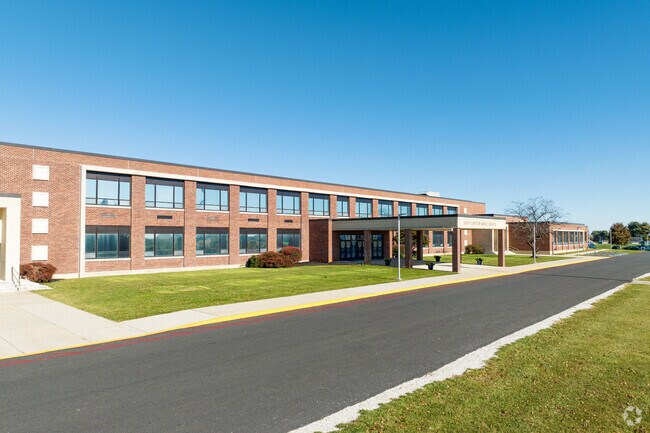 South Eastern Middle School serves students in the Susquehanna Trails and the surrounding area.