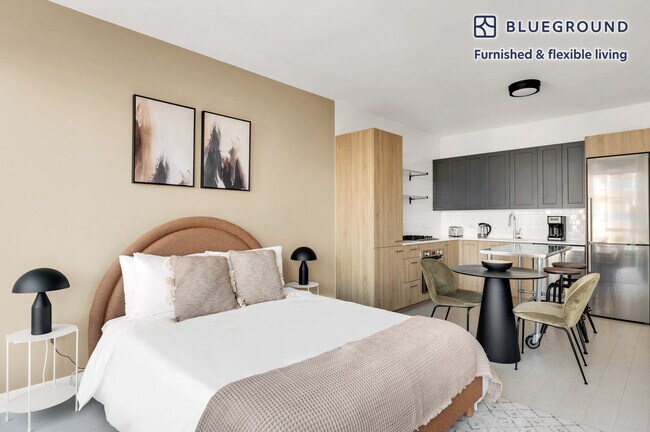 1035 W Van Buren St unit FL11-ID751, Chicago, IL 60607 - photo 7