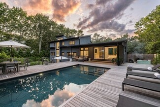32 Island View Dr W, Sag Harbor, NY 11963