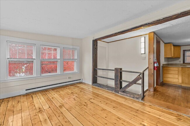 114-116-116 S Champlain St unit 2, Burlington, VT 05401 - photo 5