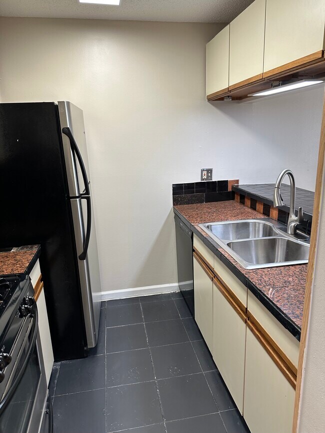 209 14th St NE unit 111, Atlanta, GA 30309 - photo 3