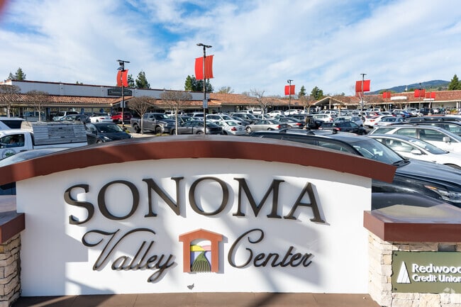 Sonoma grocery shopping options include the Sonoma Market.