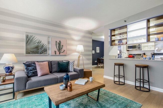 535 W 23 St unit FL3-ID2192, New York, NY 10011 - photo 3