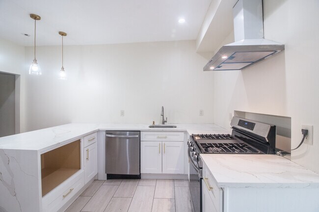 187-189 Littleton Ave unit 1, Newark, NJ 07103 - photo 5