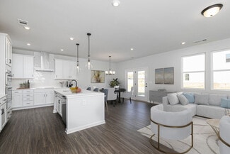 1925 Watson Falls Ct, Lawrenceville, GA 30043