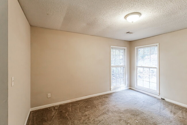 5657 Estates Ct, Norcross, GA 30093 - photo 6