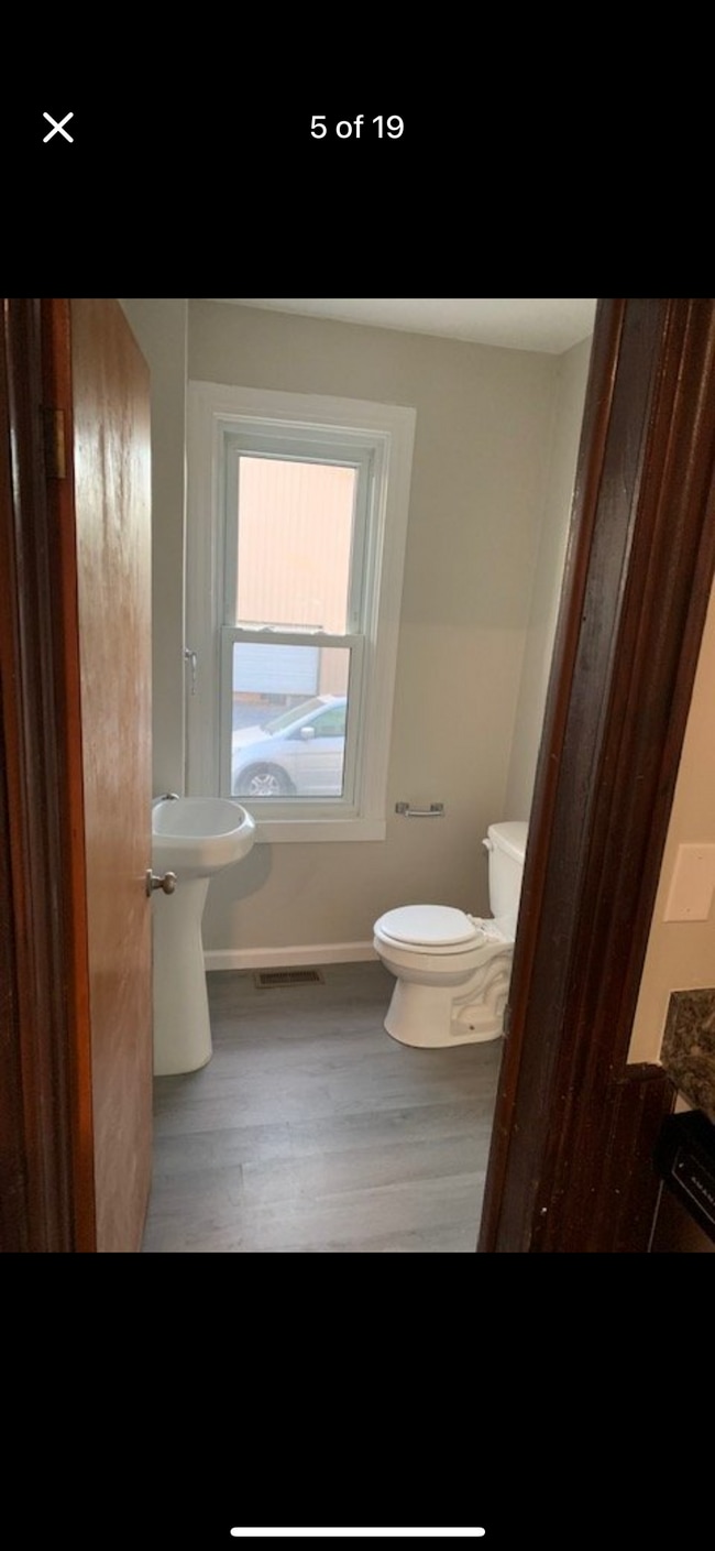 639 E Middle St, Hanover, PA 17331 - photo 6