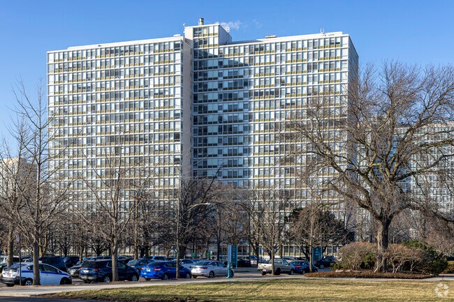 South Commons has many high rises from the mid 20th century.