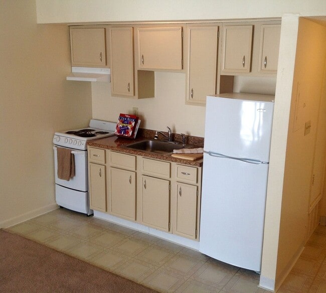 Broad Ripple Trails, Indianapolis, IN 46220 - photo 7