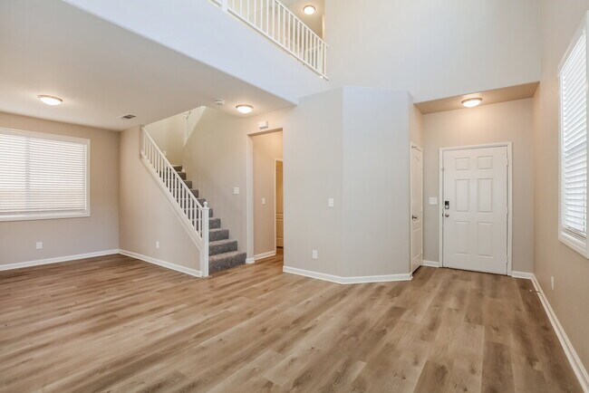 2178 Polynesia Cir, Henderson, NV 89074 - photo 4