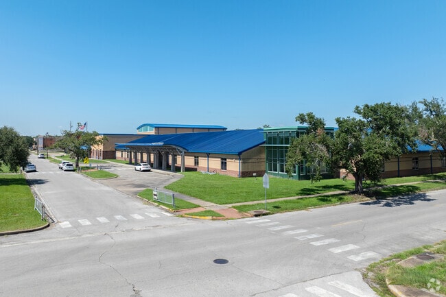 DeQueen Elementary School has a committed teaching staff.