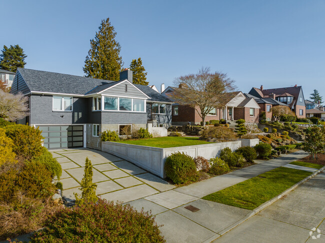 Craftsman style homes are common in the Southeast Magnolia.