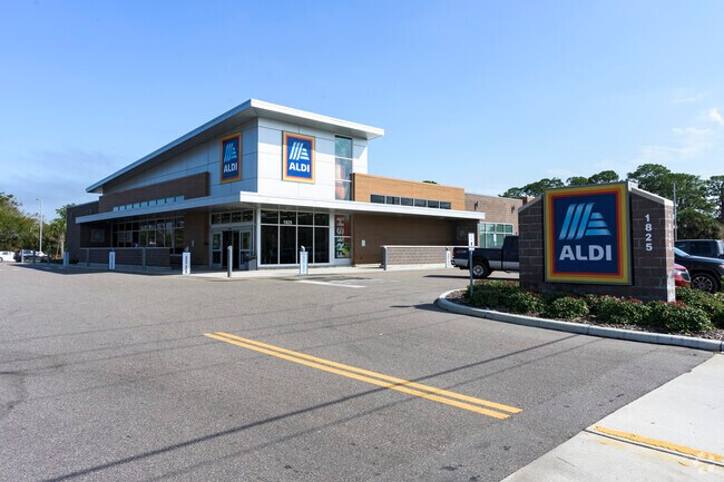 Aldi offers a grocery store option for Edgewater residents.