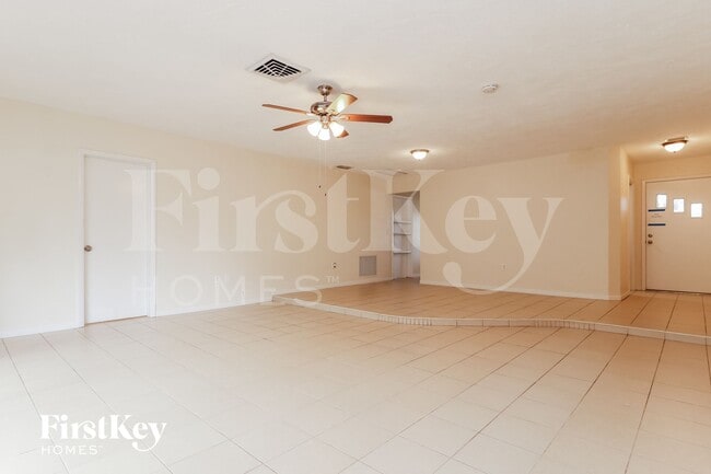 6910 297th Ave N, Clearwater, FL 33761 - photo 5