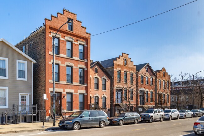 Heart of Chicagod features many older homes made of brick.