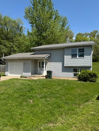 170 Vica Ln, Fort Madison, IA 52627