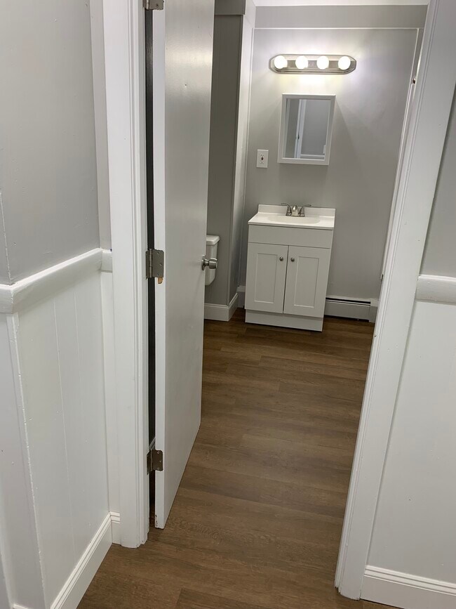 46 Jeffers St unit 2B, Woonsocket, RI 02895 - photo 3