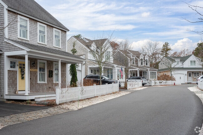 Pinehills Golf Club is a cozy neighborhood.