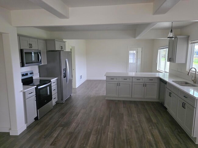 12765 Clow Corner Rd, Dallas, OR 97338 - photo 7