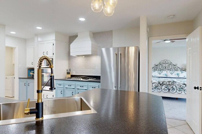 1803 Fernhaven Cir unit ID1328088P, College Station, TX 77840 - photo 5