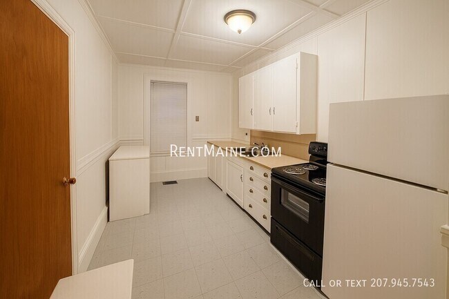 75 Ohio St unit 6, Bangor, ME 04401 - photo 5