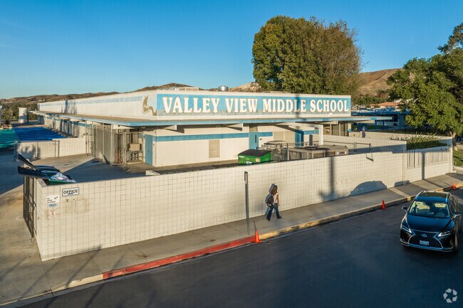 Valley View Middle School in East Simi Valley offers a safe and inclusive learning environment.