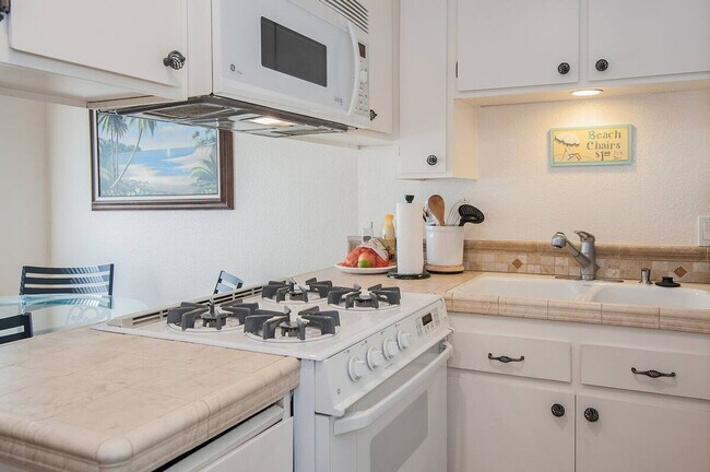 1574 Lorraine Dr unit ID1058617P, Encinitas, CA 92024 - photo 6