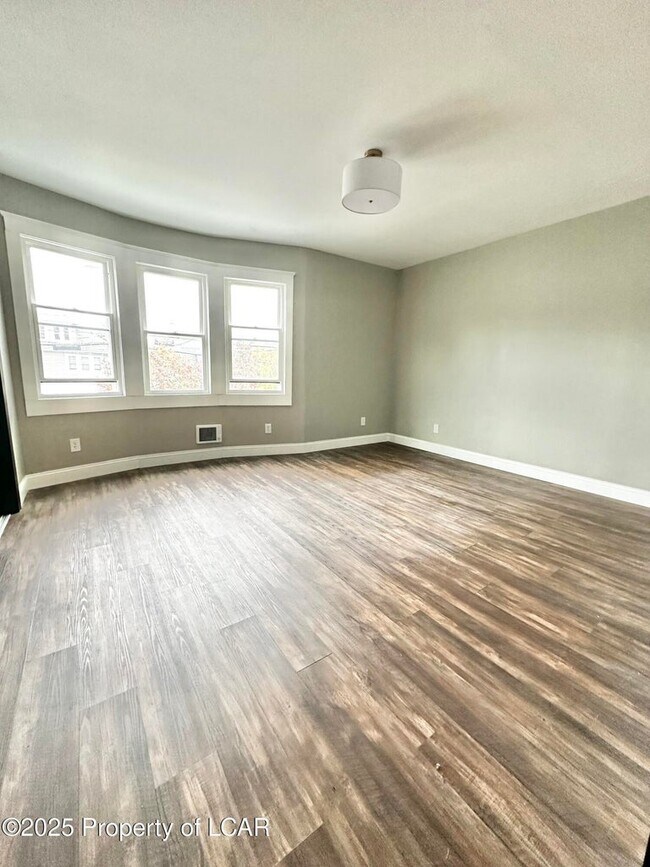 44 Shoemaker St, Kingston, PA 18704 - photo 6