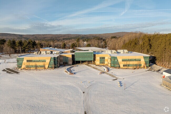 Wahconah Regional High School is located in Dalton, MA.