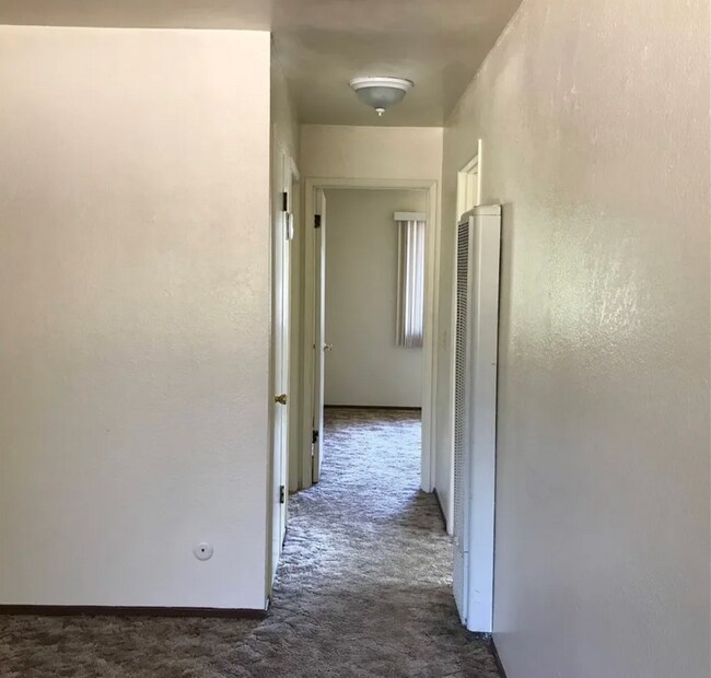 55 Royale Ave unit D, Lakeport, CA 95453 - photo 7