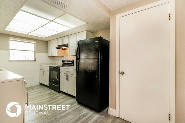 2105 Sugarbush Dr, Holiday, FL 34690 - photo 6