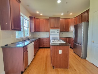 18403 Polynesian Ln, Germantown, MD 20841