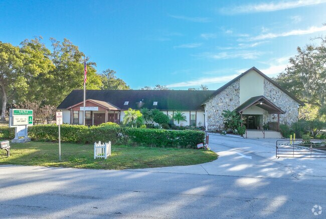 Beryl Wisdom Adventist School is a small private school in the Rosemont community of Orlando.