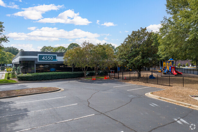 Yi Hwang Academy of Language Excellence offers gifted programs.