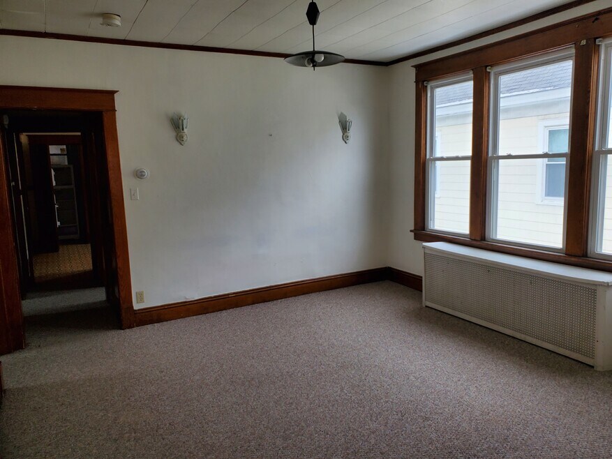 669 Washington Ave unit 3, Albany, NY 12206 - photo 1