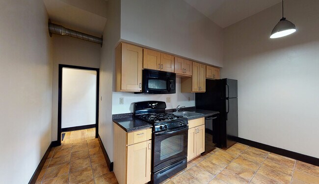 Landmark on Carson Apartments, Pittsburgh, PA 15203 - photo 2