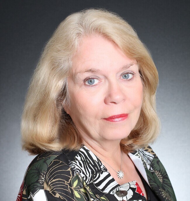 Diane James Real Estate Agent in Pensacola, FL