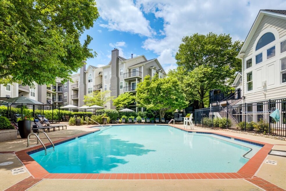 The Knoll at Fair Oaks, Fairfax, VA 22033 - photo 1