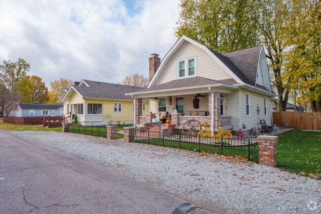 All homes in Acton have some form of parking, whether it be a driveway or on the street.